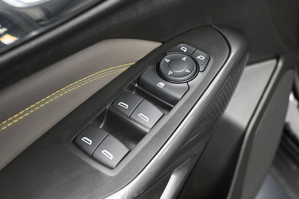 Used 2025 Chevrolet Trax ACTIV FWD image 14