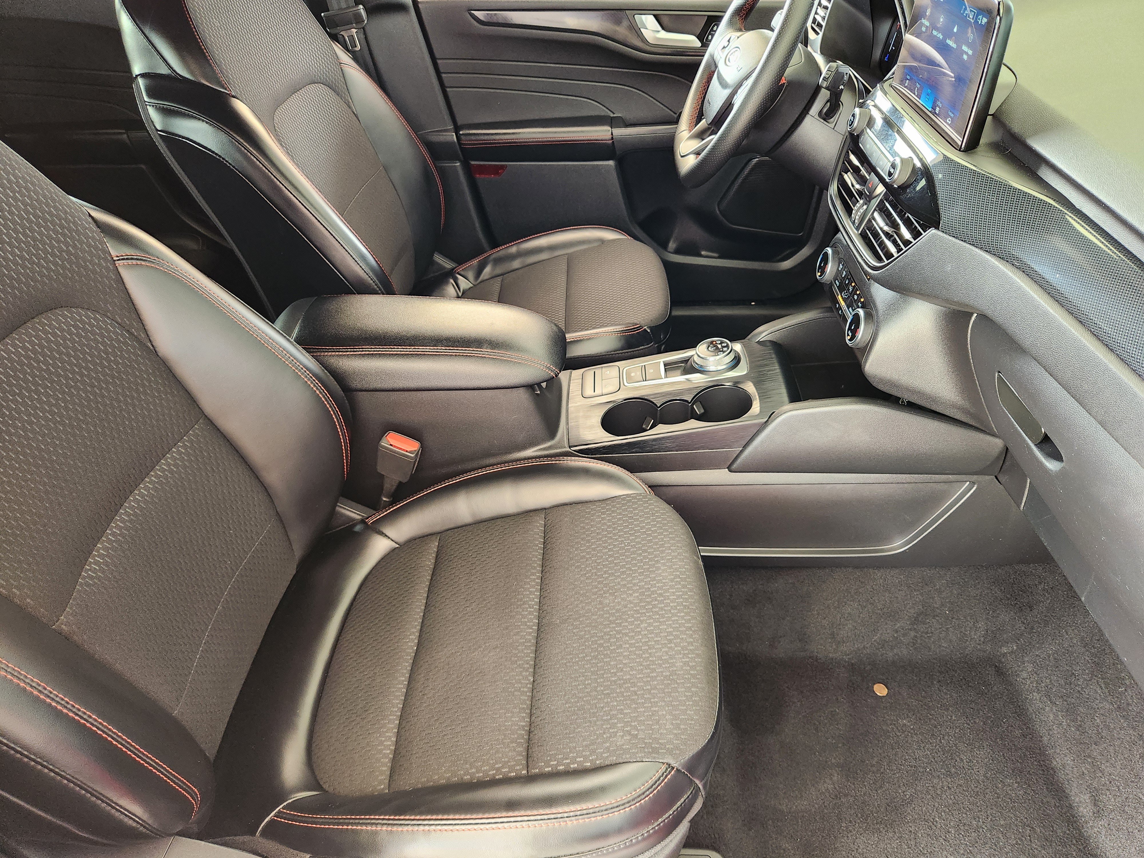 Used 2025 Ford Escape ST-Line FWD image 14
