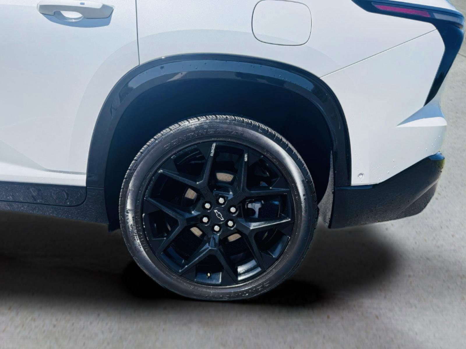 Used 2024 Chevrolet Traverse RS FWD image 48