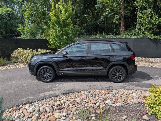 Certified 2023 Volkswagen Taos S FWD image 2
