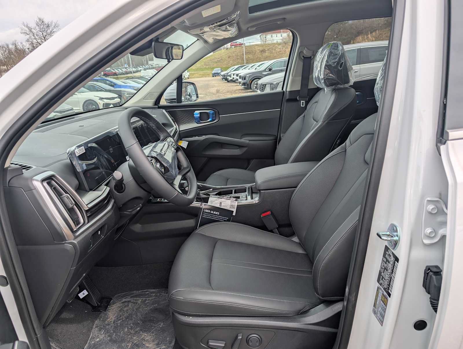 New 2026 Kia Sorento S w/ S Panoramic Sunroof Package AWD/4WD image 4