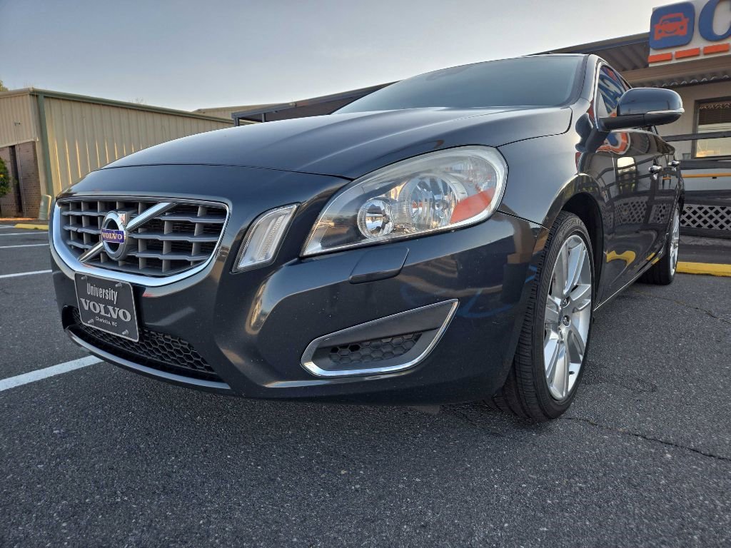Used 2013 Volvo S60 T5 Premier Plus image 1