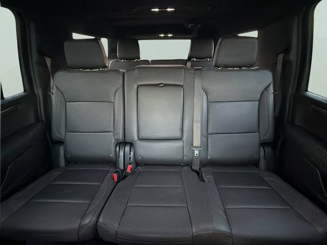 Certified 2025 Chevrolet Suburban Z71 AWD/4WD image 17