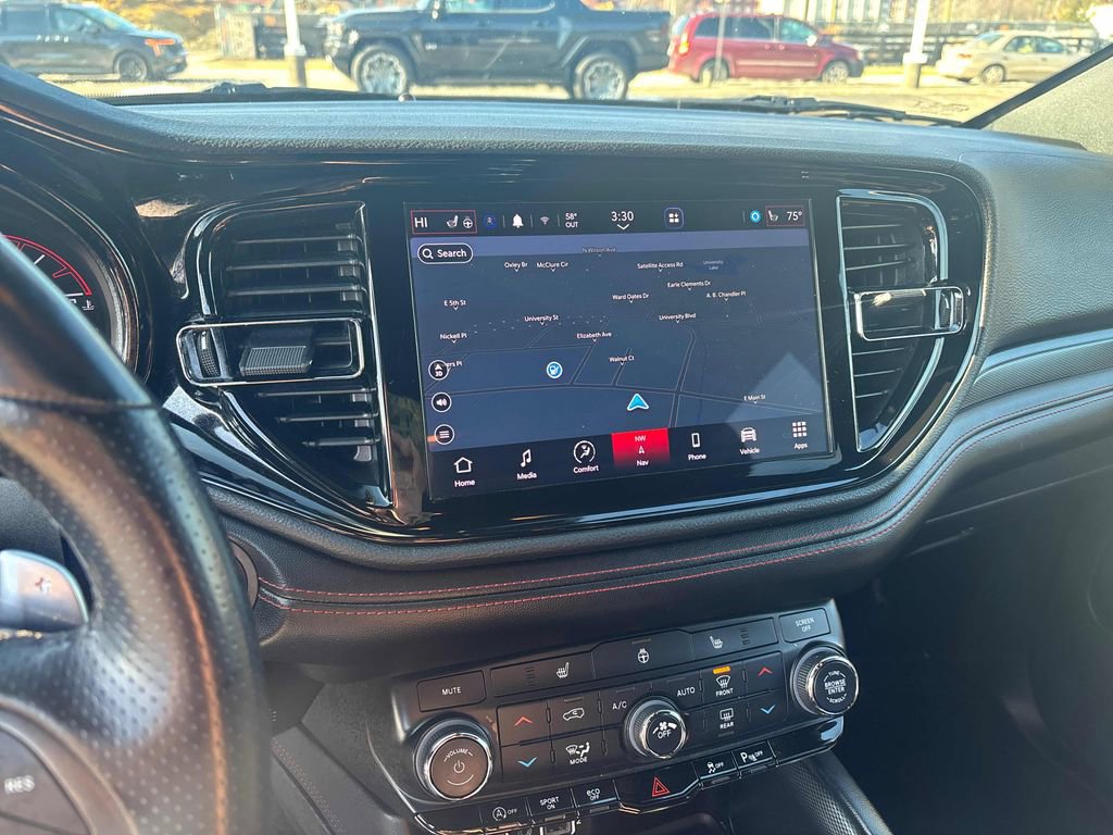 Used 2023 Dodge Durango GT image 17