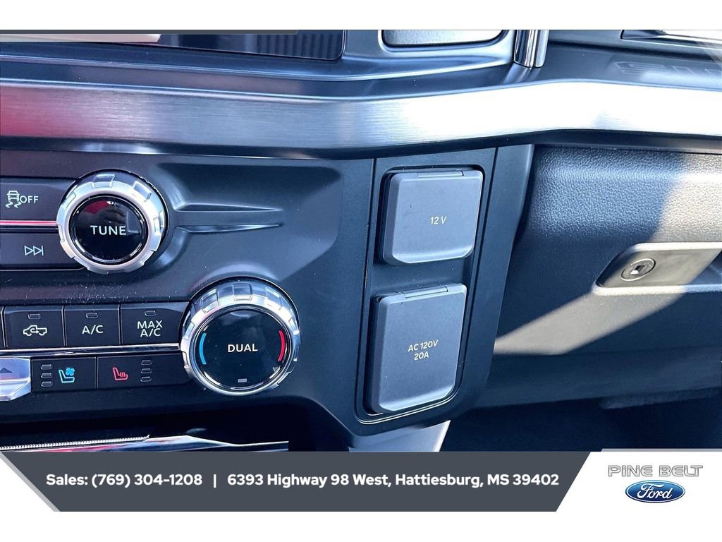 New 2026 Ford F250 Lariat w/ Black Appearance Package image 24