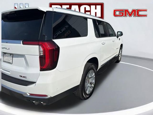 Used 2025 GMC Yukon XL Denali RWD image 3
