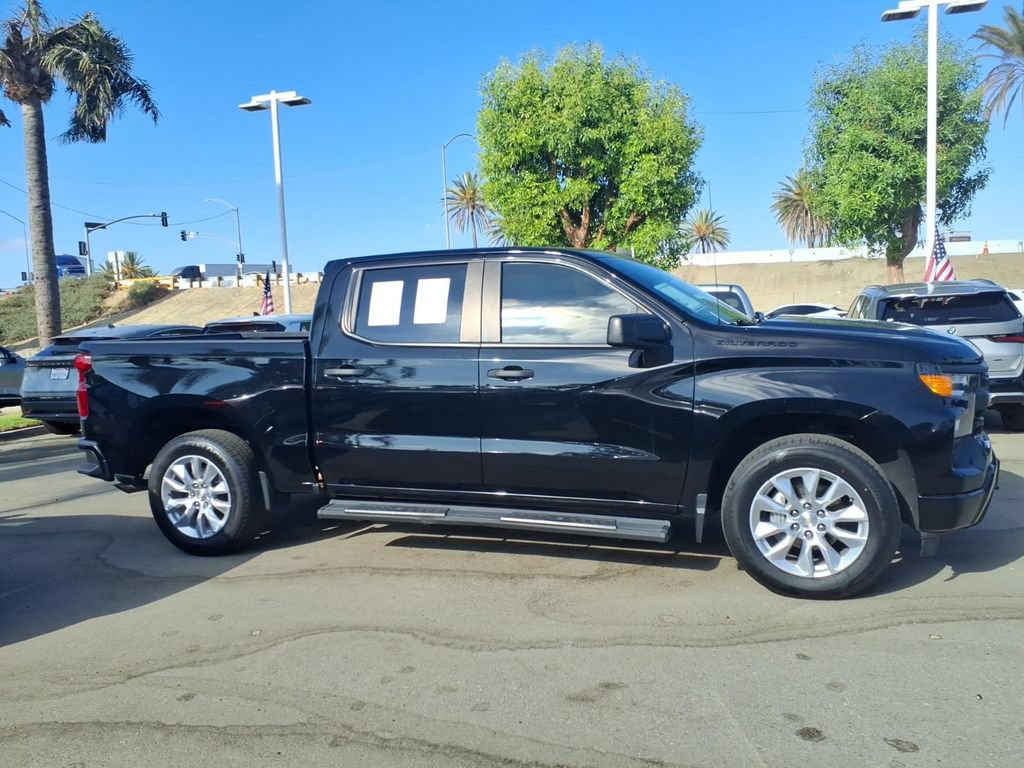Used 2023 Chevrolet Silverado 1500 Custom w/ LPO, Dark Essentials Package RWD image 4