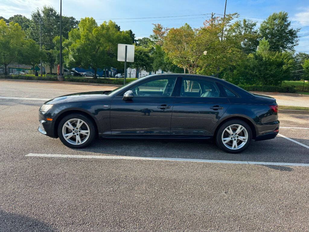 Used 2018 Audi A4 2.0T Ultra Premium w/ Convenience Package FWD image 4