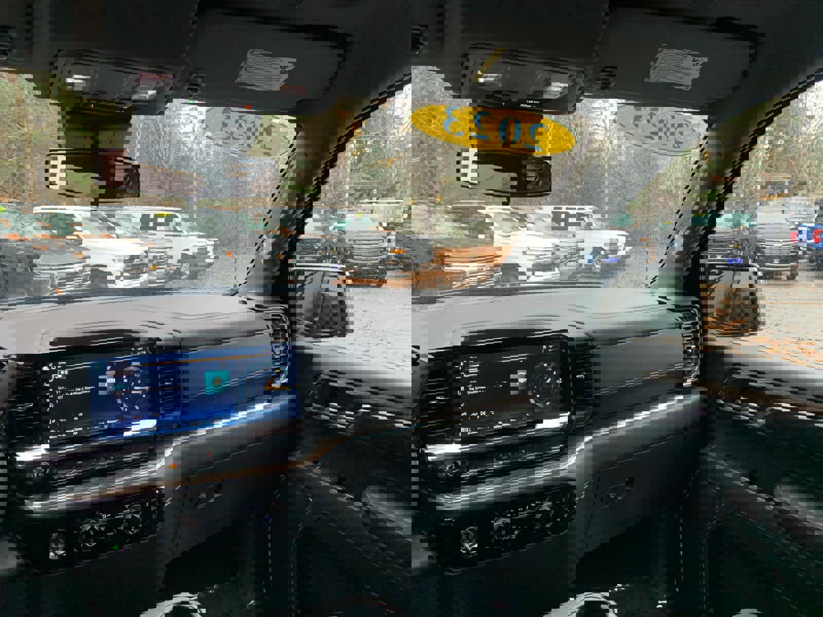 Used 2023 Chevrolet Silverado 1500 LT image 36