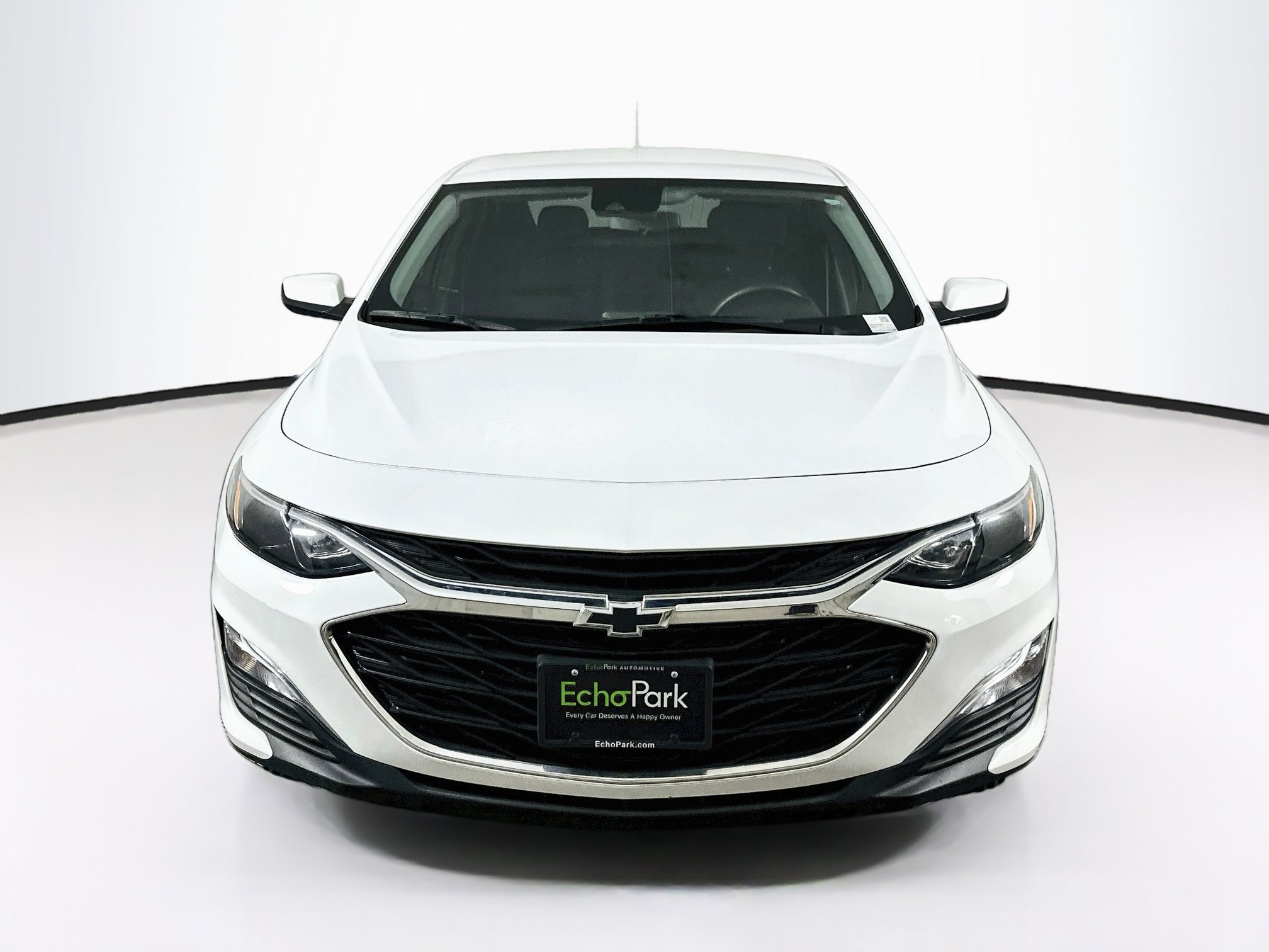Used 2023 Chevrolet Malibu RS w/ LPO, Floor Liner Package FWD image 2