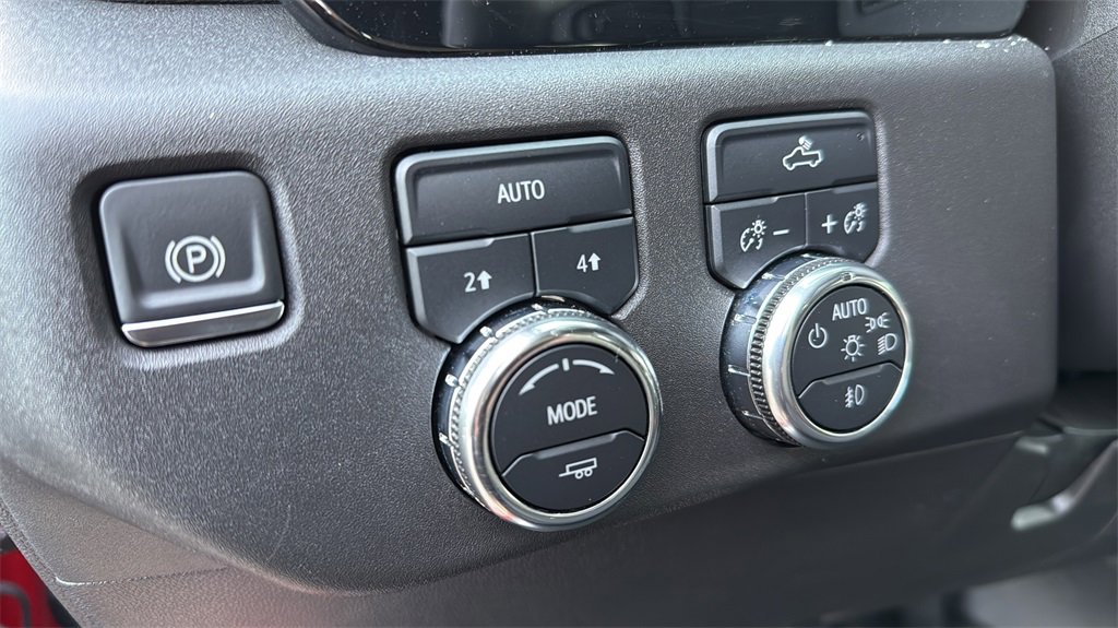 Used 2024 GMC Sierra 1500 Elevation image 12