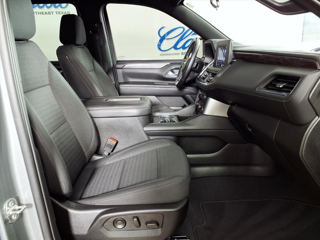 Used 2023 Chevrolet Suburban LS image 12