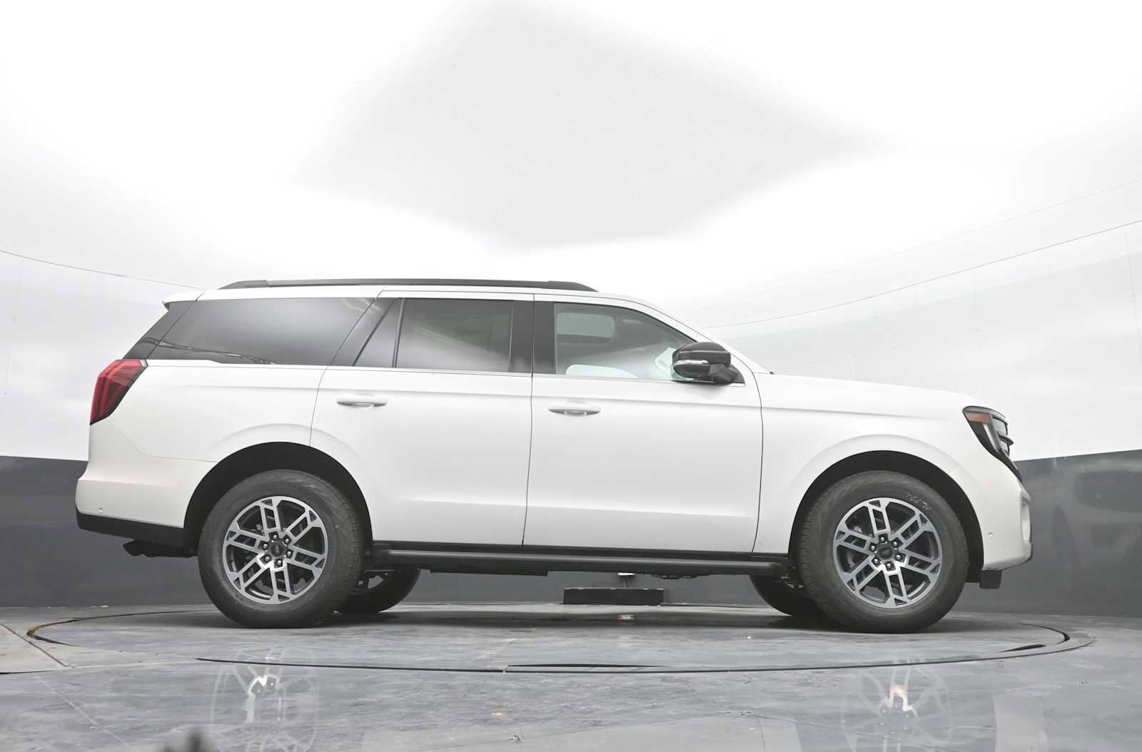 New 2025 Ford Expedition Active image 26