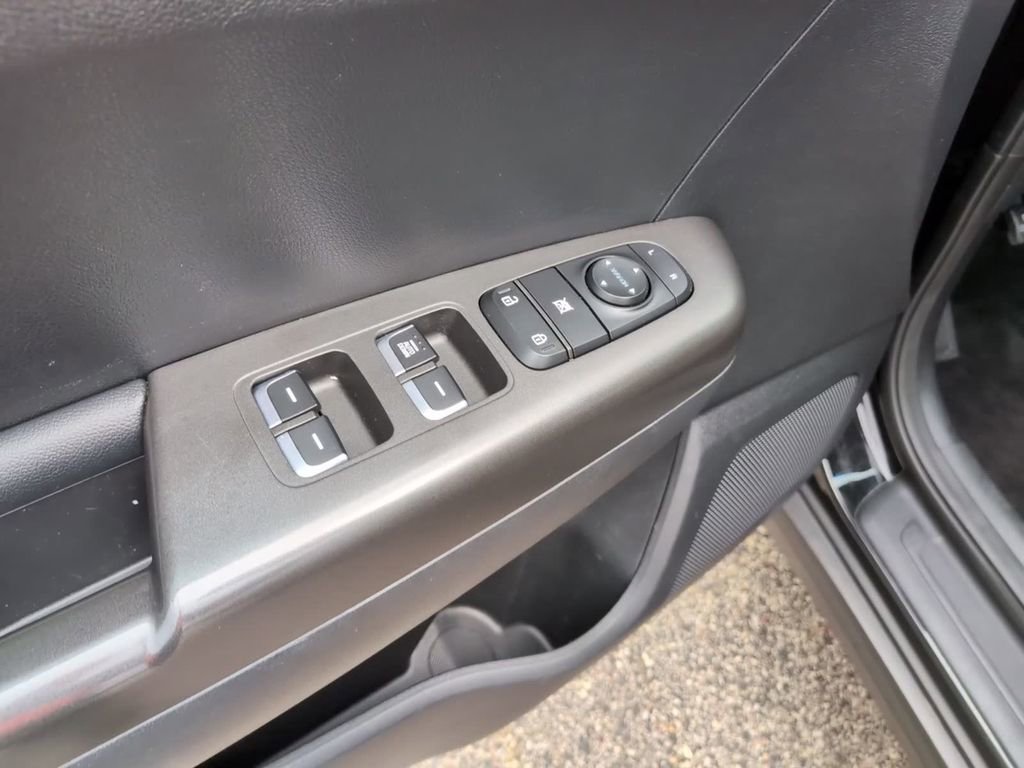 Used 2017 Kia Sportage LX w/ LX Popular Package FWD image 19