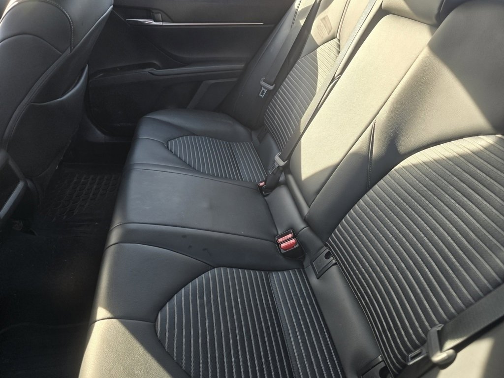 Used 2024 Toyota Camry SE image 20
