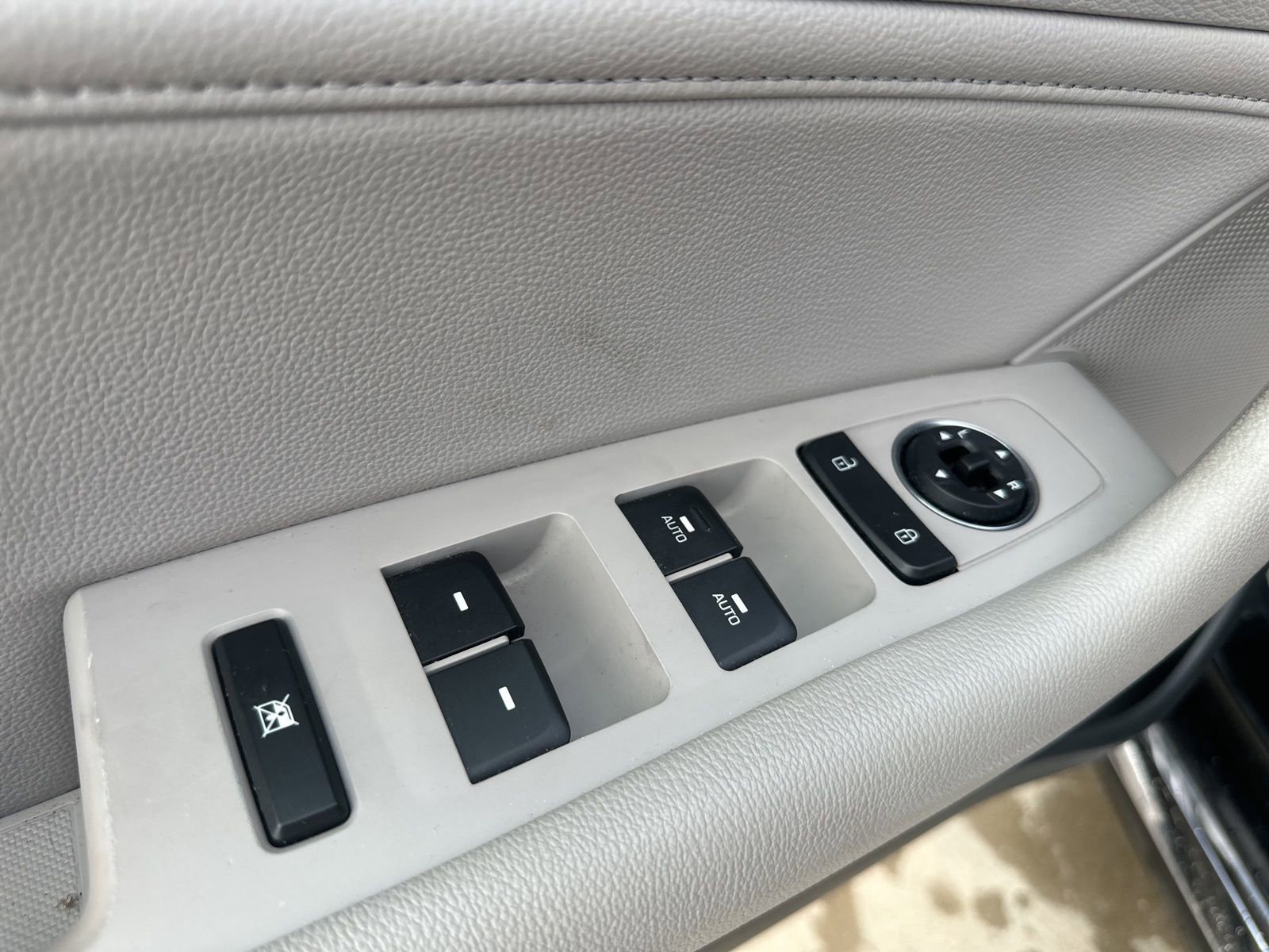 Used 2017 Hyundai Sonata Limited w/ Ultimate Package 04 image 11