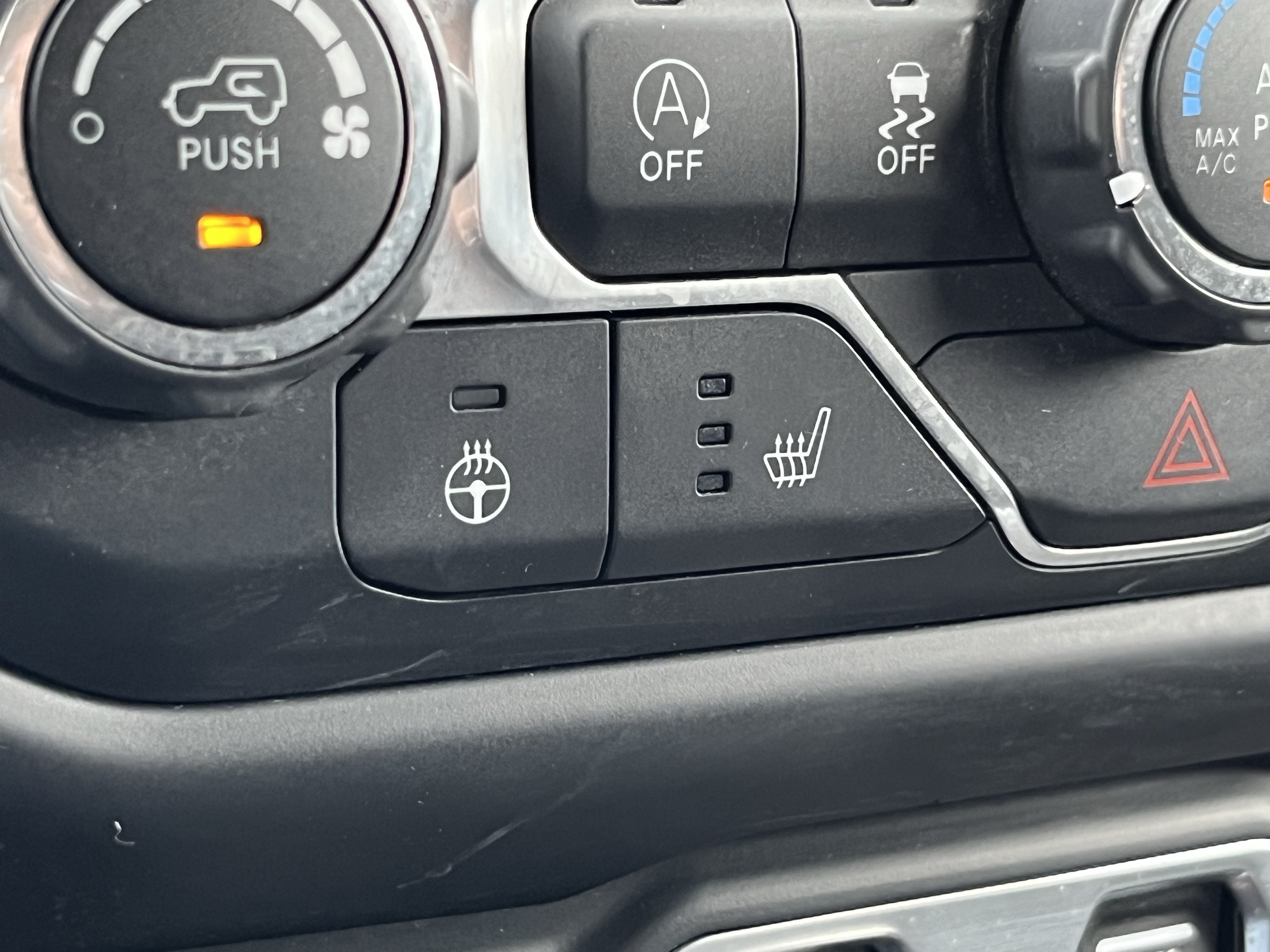 Used 2018 Jeep Wrangler Unlimited Sport S AWD/4WD image 32