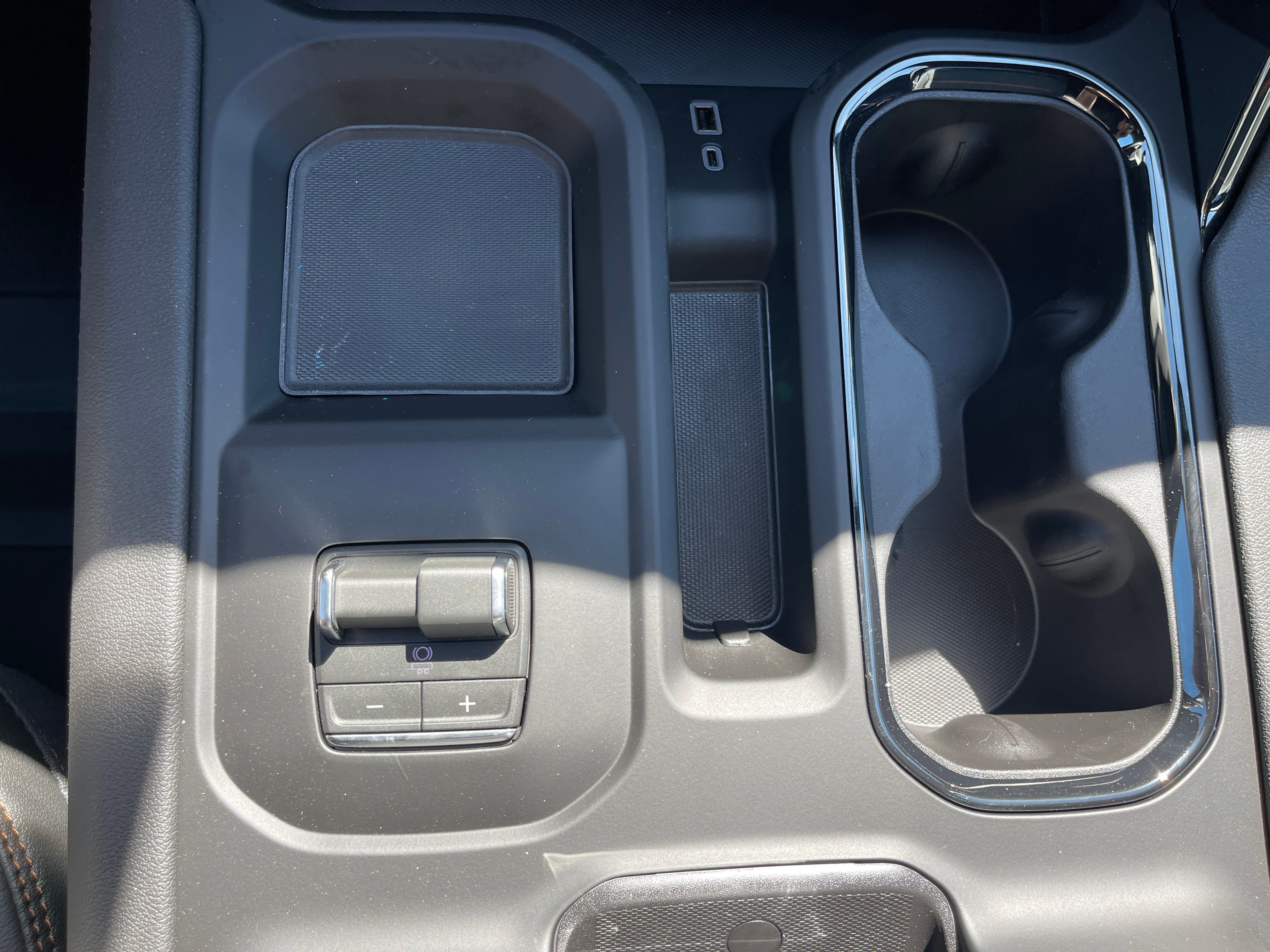 New 2026 GMC Sierra 2500 AT4 w/ Technology Package image 16