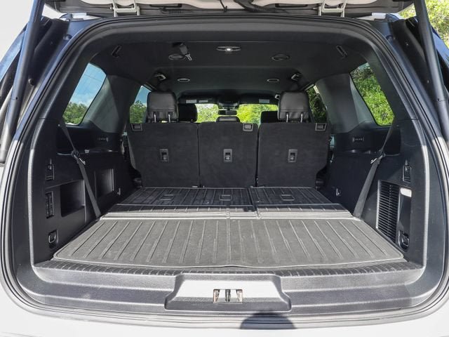 Used 2019 Ford Expedition XLT w/ Equipment Group 202A AWD/4WD image 29