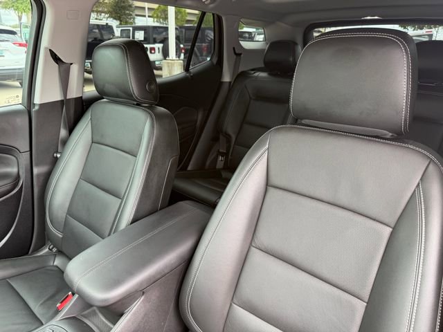 Used 2022 GMC Terrain SLT w/ Tech Package image 15