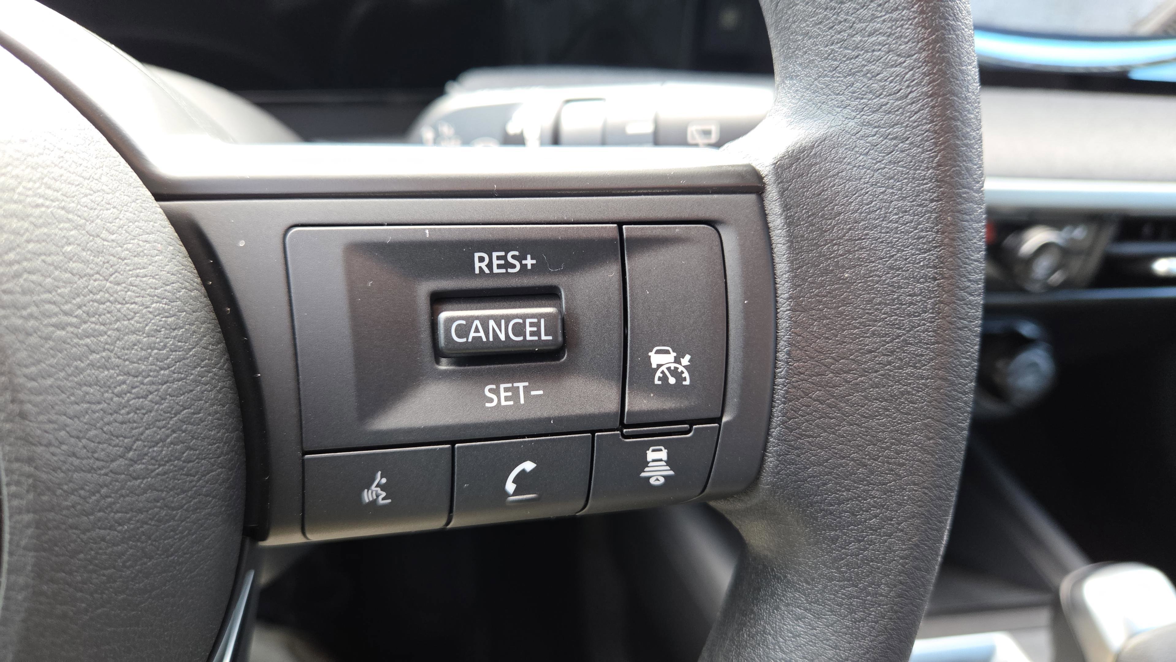 New 2026 Nissan Kicks SV image 24