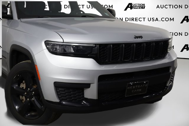 Used 2023 Jeep Grand Cherokee L Laredo AWD/4WD image 46
