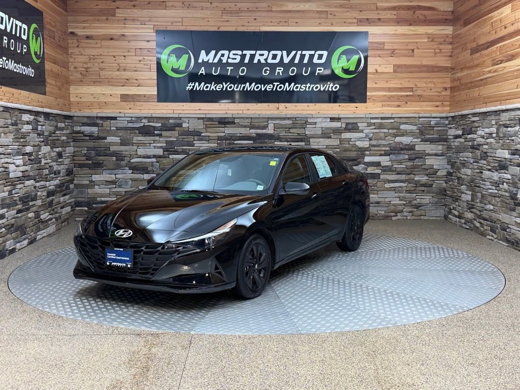 Certified 2023 Hyundai Elantra SEL image 4