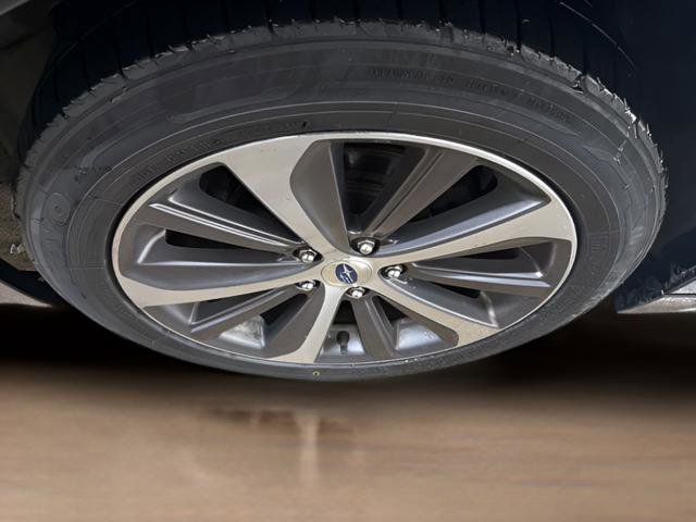 Used 2015 Subaru Legacy 2.5i Limited AWD/4WD image 10