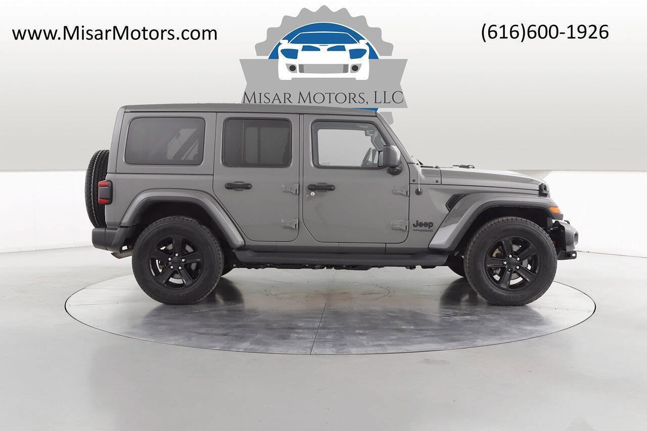 Used 2021 Jeep Wrangler Unlimited Sahara image 2