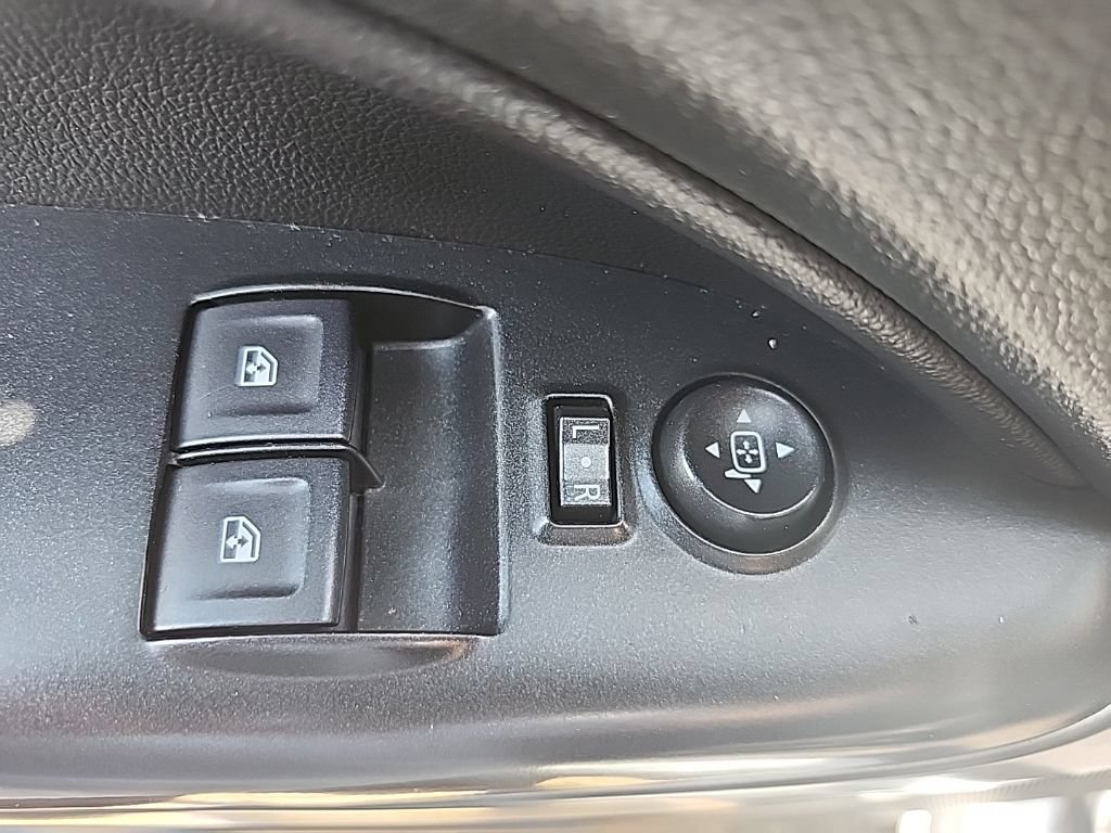 Used 2022 Chevrolet Colorado LT w/ Fleet Safety Package RWD image 17