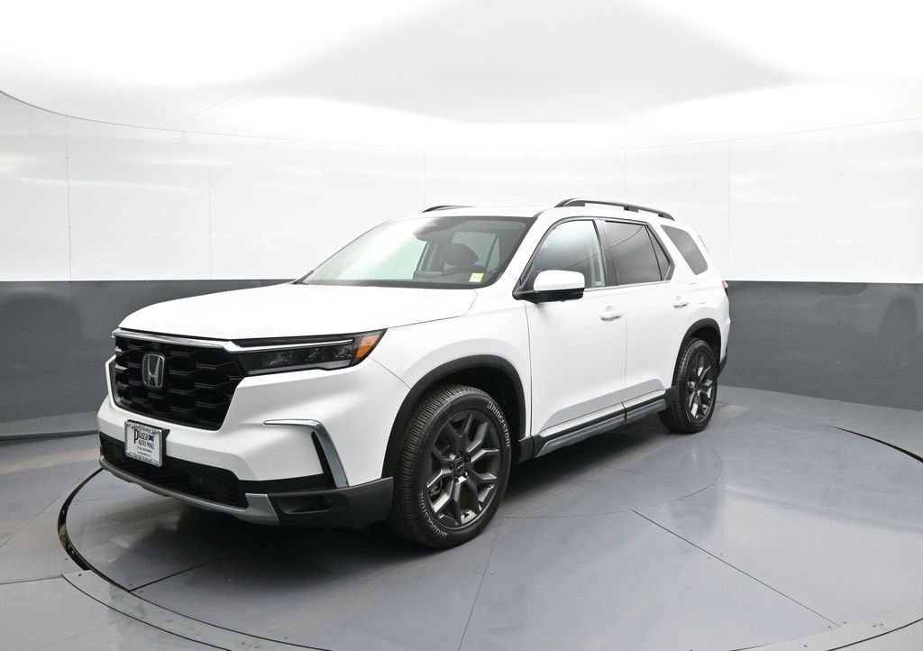 Used 2024 Honda Pilot Elite image 1