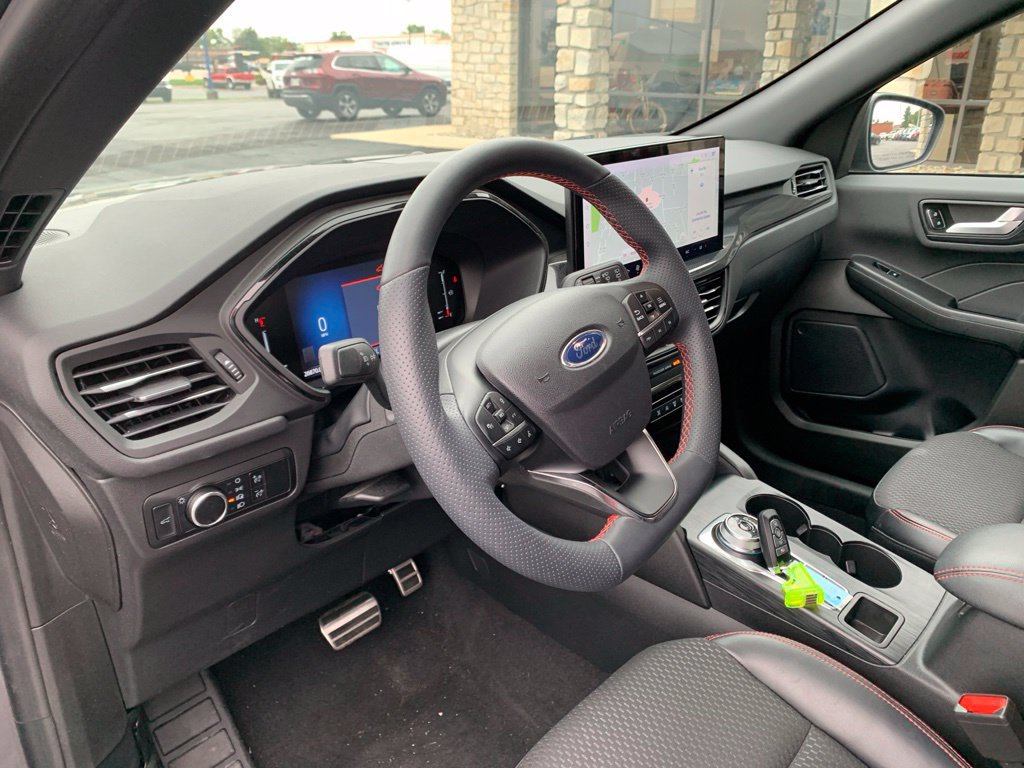 Certified 2023 Ford Escape ST-Line w/ Tech Pack #1 FWD image 25