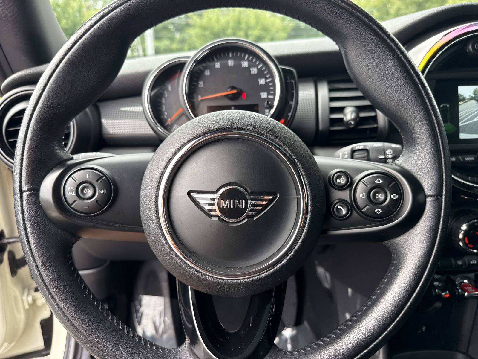 Used 2019 MINI Cooper 2-Door Hardtop FWD image 25