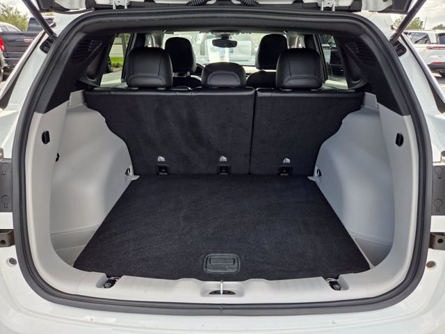 Certified 2024 Jeep Compass Latitude AWD/4WD image 15