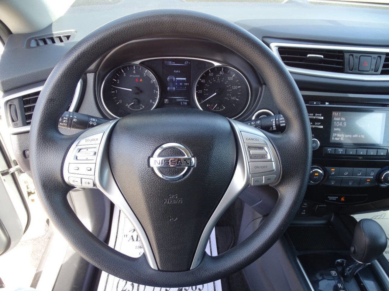 Used 2016 Nissan Rogue SV image 13