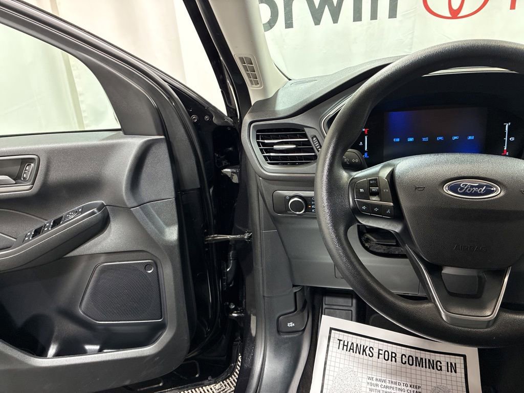 Used 2025 Ford Escape Active AWD/4WD image 23