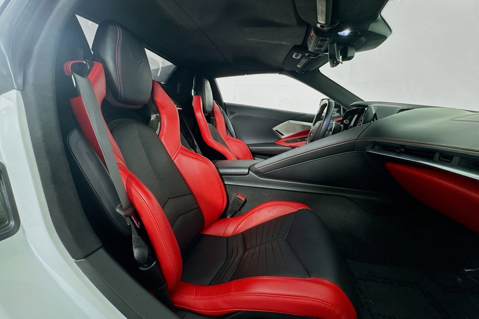 Used 2022 Chevrolet Corvette Stingray Premium Conv w/ Z51 Performance Package RWD image 10