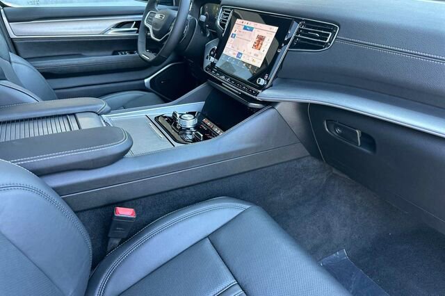 New 2025 Jeep Wagoneer Series II w/ Convenience Group I image 13