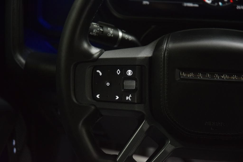 Used 2024 Land Rover Defender 130 X AWD/4WD image 39