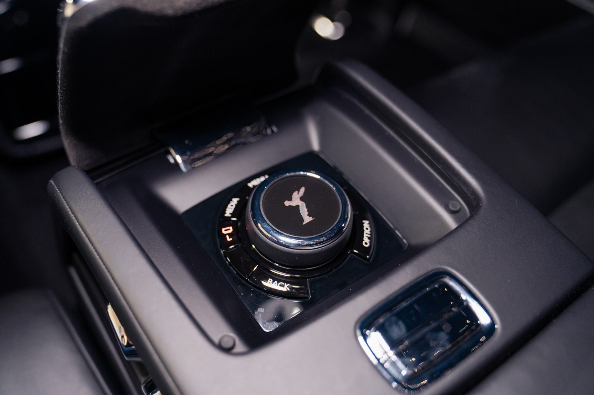 Used 2020 Rolls-Royce Phantom Sedan RWD image 19