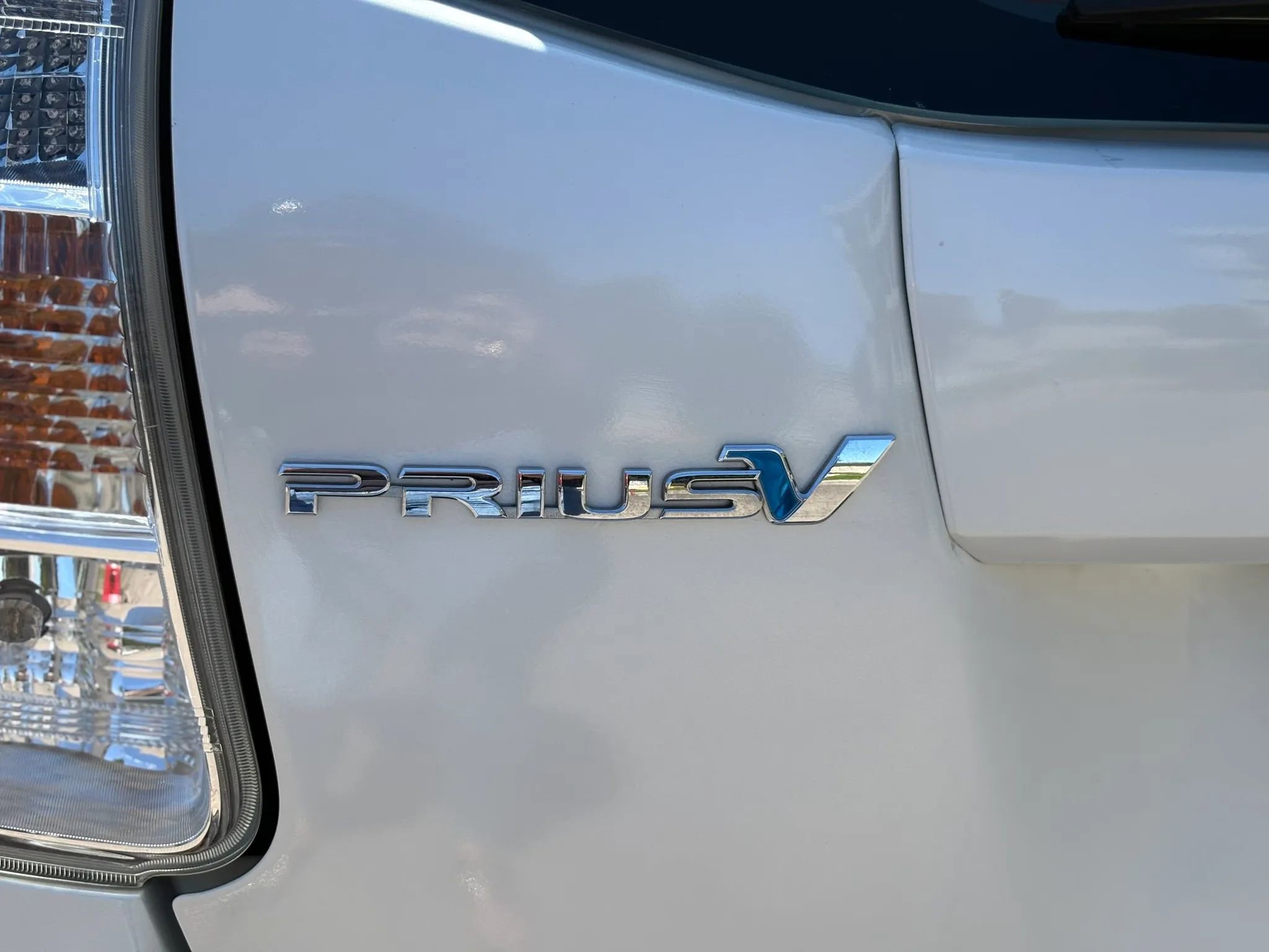 Used 2012 Toyota Prius V Three FWD image 24