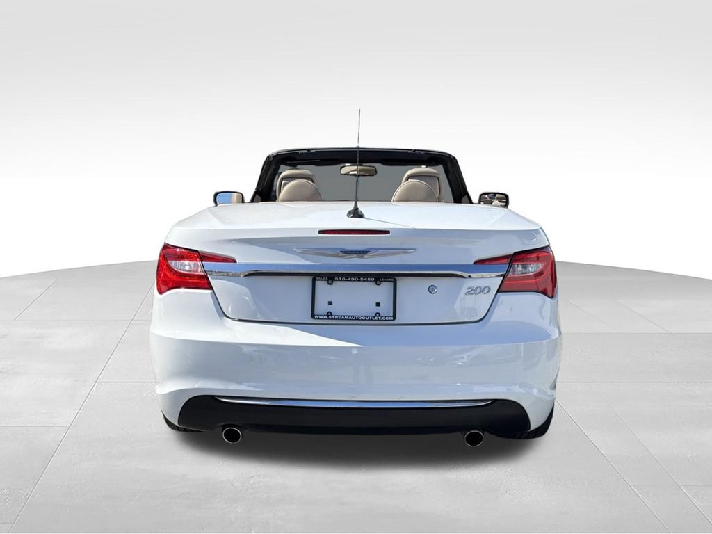 Used 2013 Chrysler 200 Limited FWD image 6