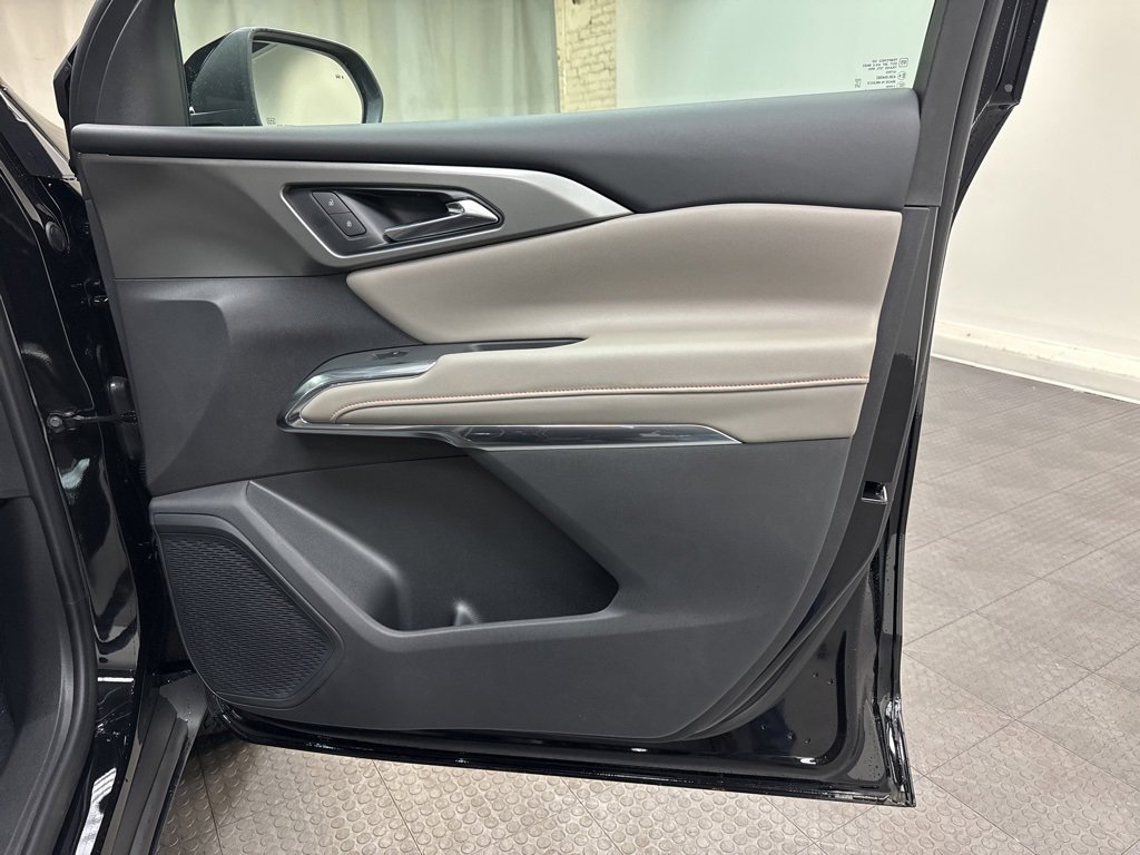 New 2026 Chevrolet Traverse LT w/ Sun and Wheel Package image 19