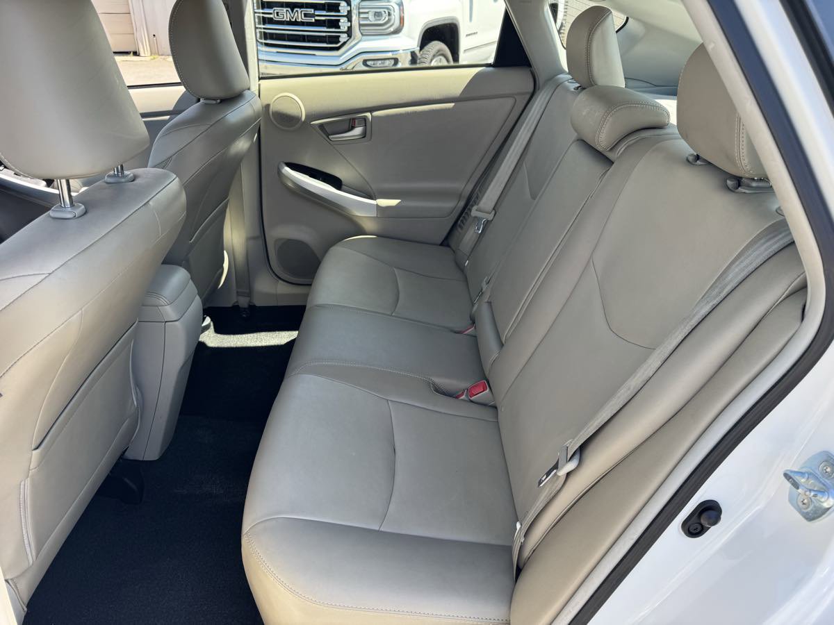Used 2013 Toyota Prius Four FWD image 17