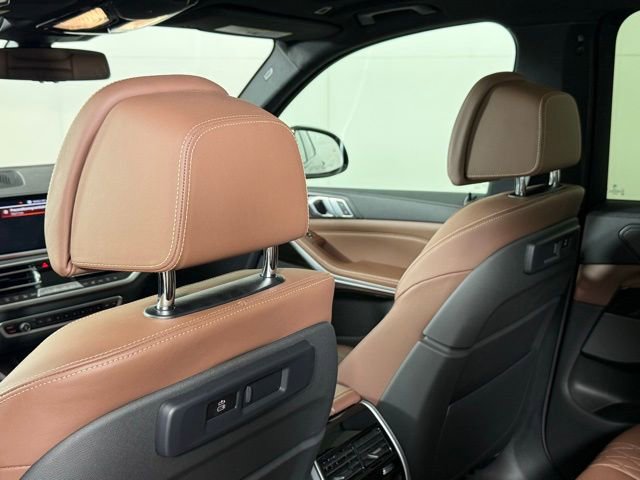 Used 2021 BMW X5 xDrive40i w/ M Sport Package image 24