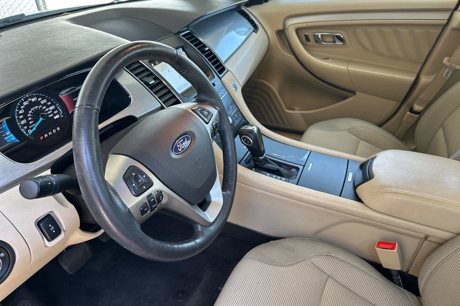 Used 2017 Ford Taurus SEL w/ Equipment Group 201A FWD image 9