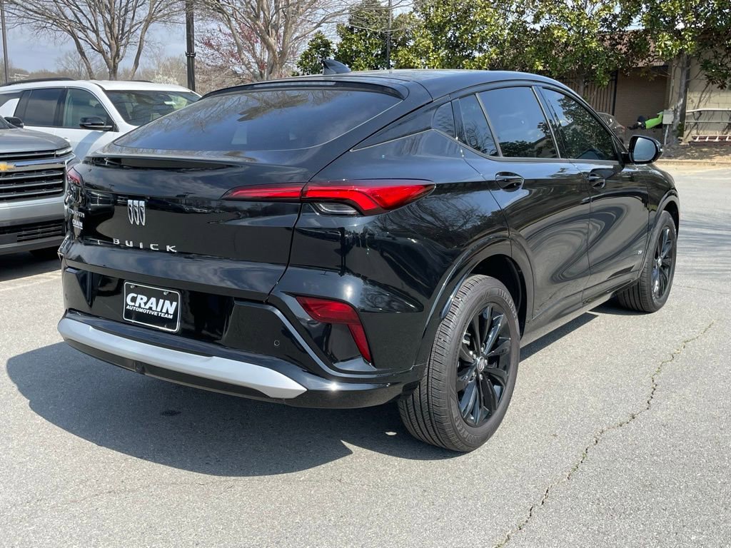 Used 2025 Buick Envista Sport Touring w/ Convenience II Package image 8
