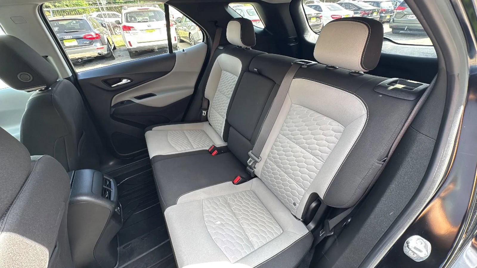 Used 2021 Chevrolet Equinox LS w/ LS Convenience Package FWD image 14