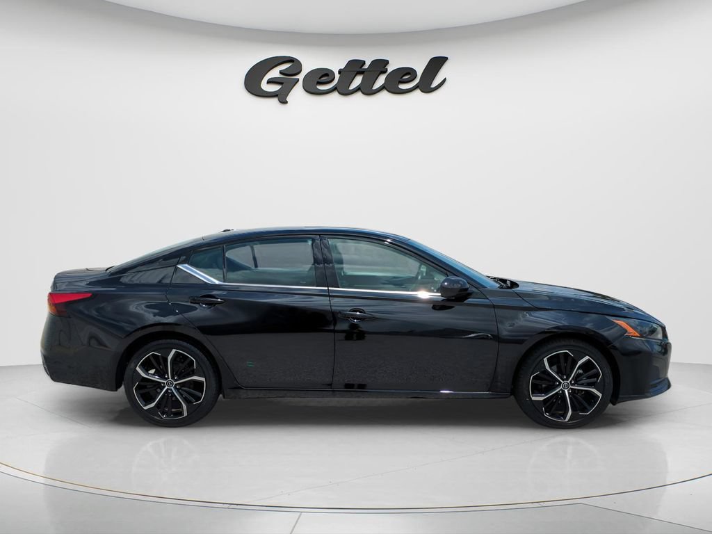 Certified 2024 Nissan Altima 2.5 SR FWD image 4