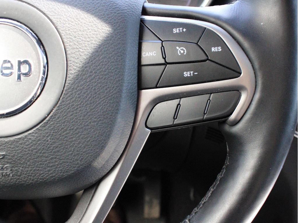 Used 2021 Jeep Grand Cherokee Limited w/ Luxury Group II AWD/4WD image 17